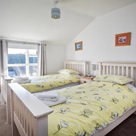 Tatil Evi Kings House - 6 Bedroom 4 Bathroom Sleeps 12 Close To And Town Scarborough
