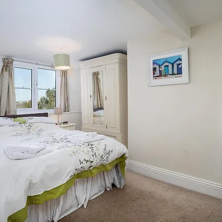 Kings House - 6 Bedroom 4 Bathroom Sleeps 12 Close To And Town בית נופש סקארבורו